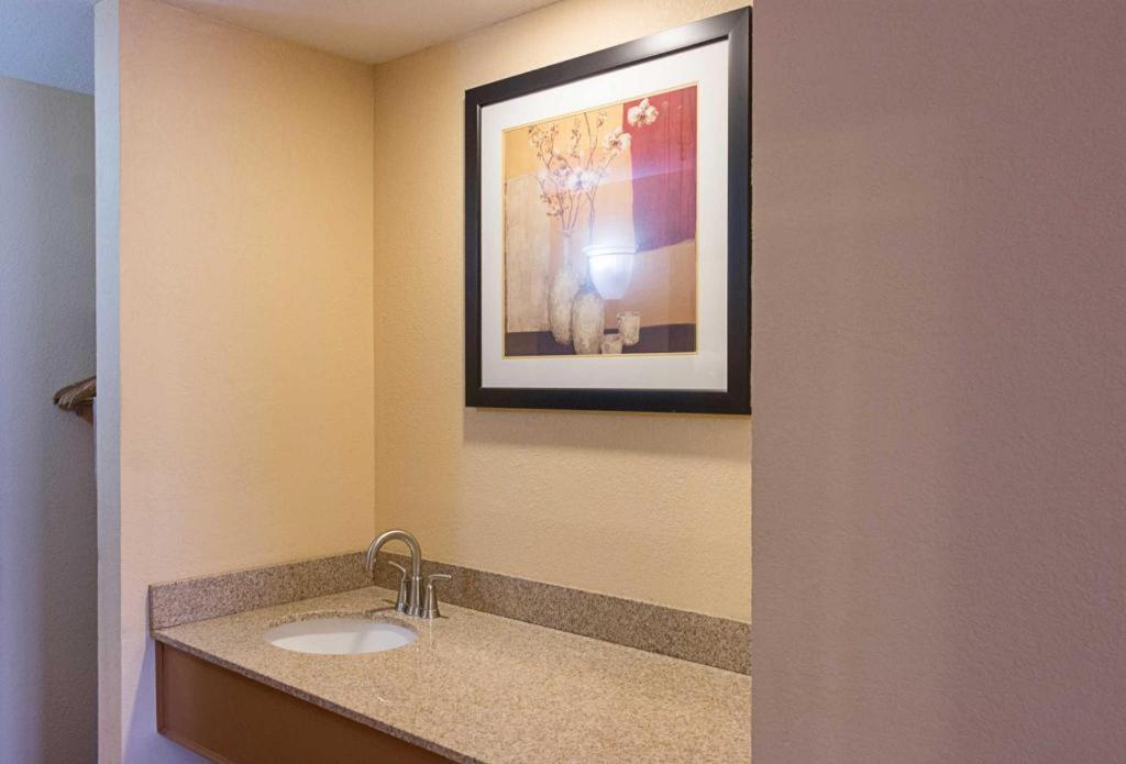 Quality Inn Los Lunas Exterior photo