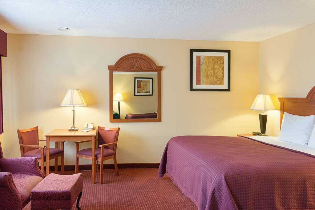 Quality Inn Los Lunas Room photo