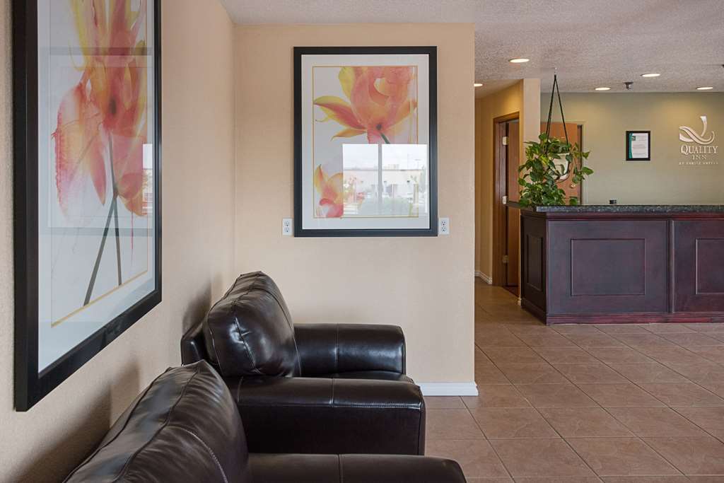 Quality Inn Los Lunas Interior photo